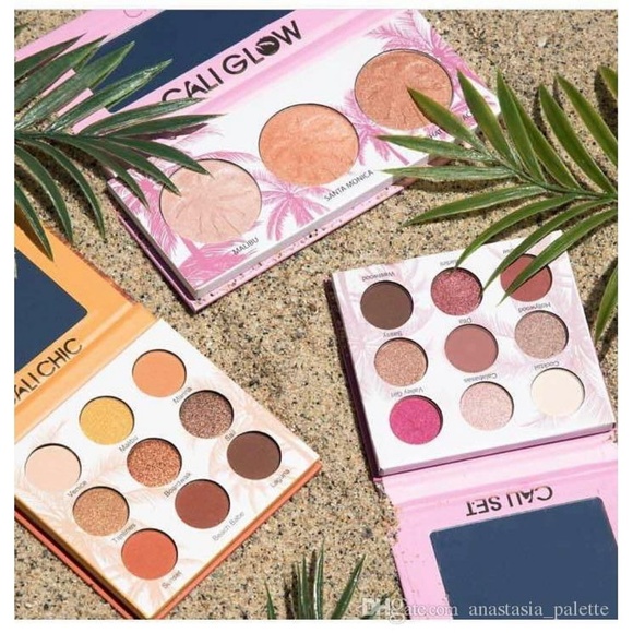💣💥2 for $20💥💣Eyeshadow Palette - Picture 3 of 4